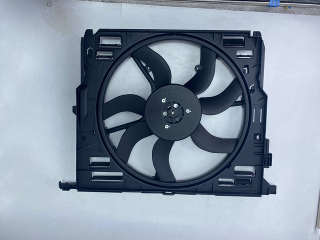 ラジエーター冷却ファンアセンブリ17428509741 BMW 528i 530i 535i 640i 740Li 2009-2015 卸売