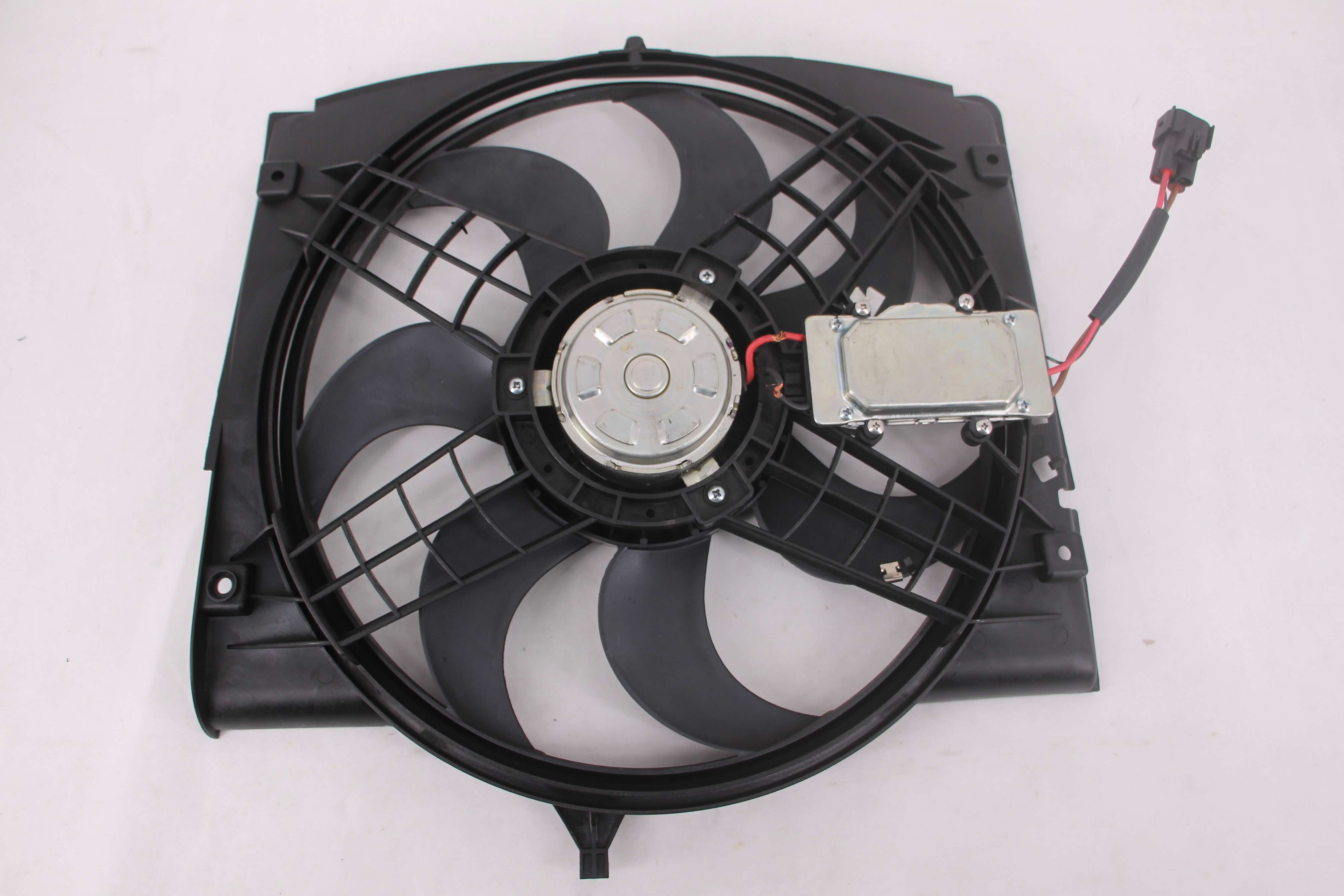 BMW E46 팬 어셈블리 17117801423 ; 17117786009 대체합니다. 수출용 고품질 애프터마켓.