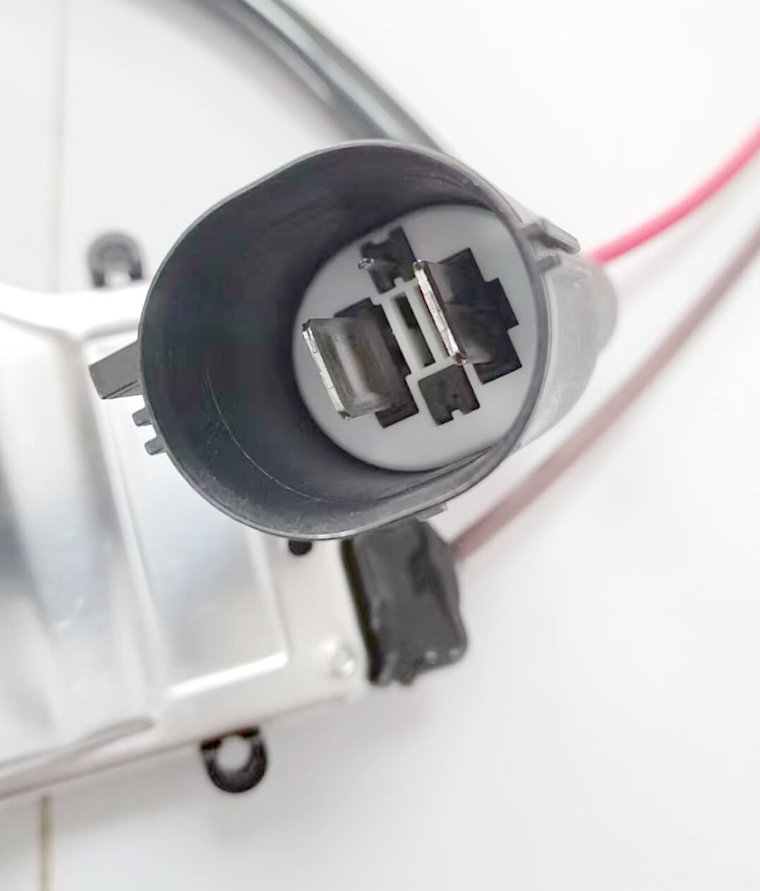 &Ouml;mlesztett k&eacute;szlet 1137328365 Ford Volvo Ventil&aacute;torvez&eacute;rlő modul s; Minős&eacute;gi tesztelt alkatr&eacute;szek importőr&ouml;k &eacute;s forgalmaz&oacute;k sz&aacute;m&aacute;ra.