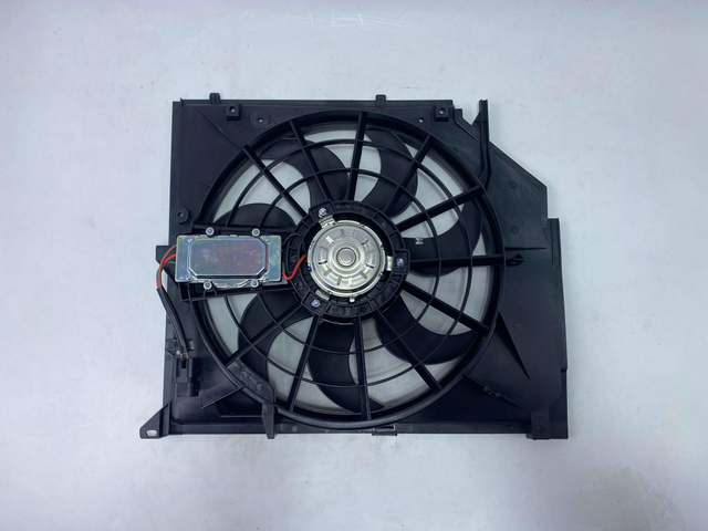 17117561757 BMW E46 Ansamblu Ventilator Radiator; Se potrivește 320i/325i/330i; Control electronic.
