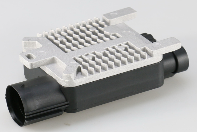 OEM 6W1Z8B658AB 冷却ファン制御リレーモジュールフォードフォーカス用