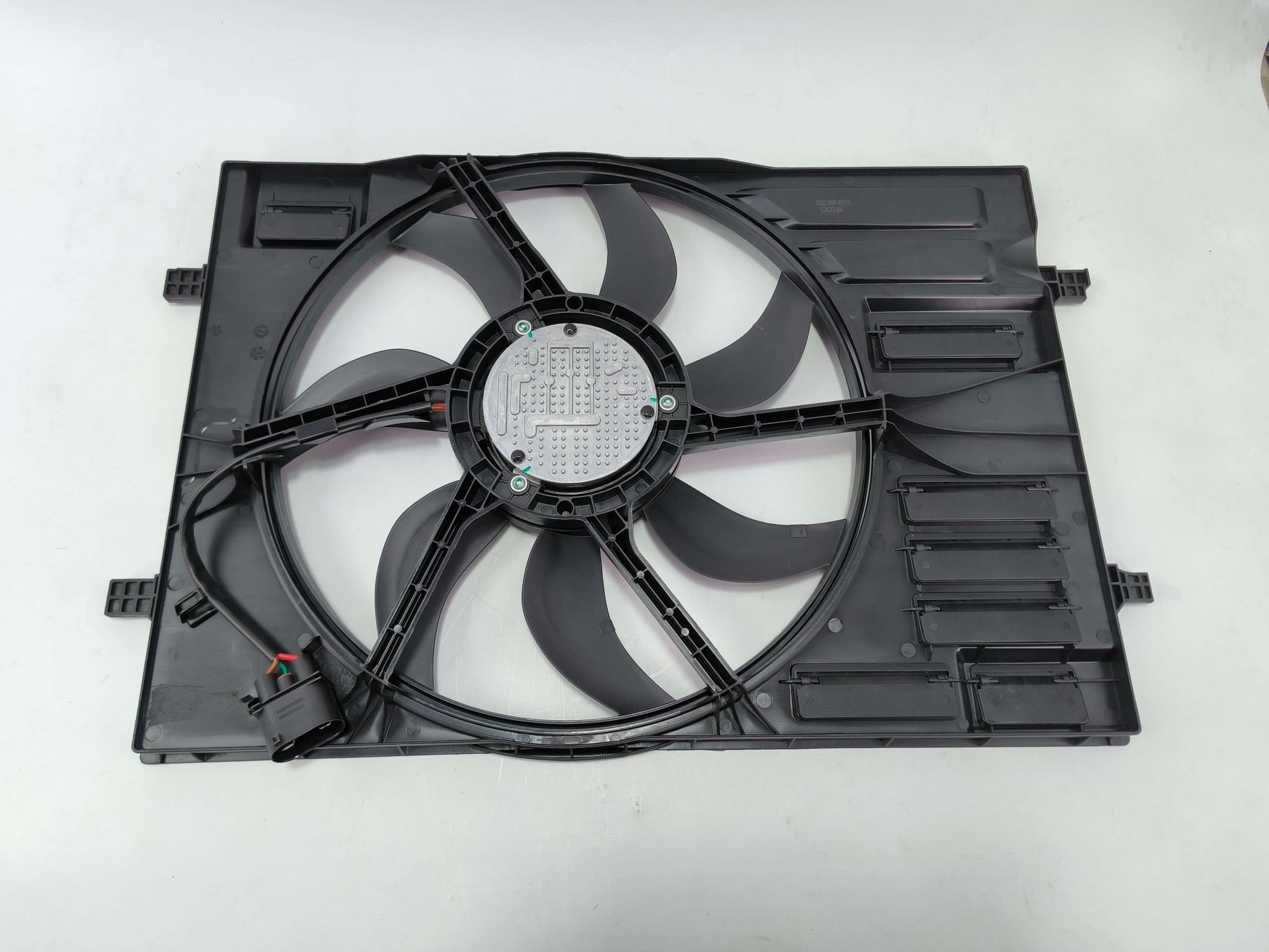 Zesp&oacute;ł wentylatora chłodnicy 400 W 5Q0121203DE; Pasuje do VW Golfa GTI R / e-Golfa; Jakość na rynku wt&oacute;rnym