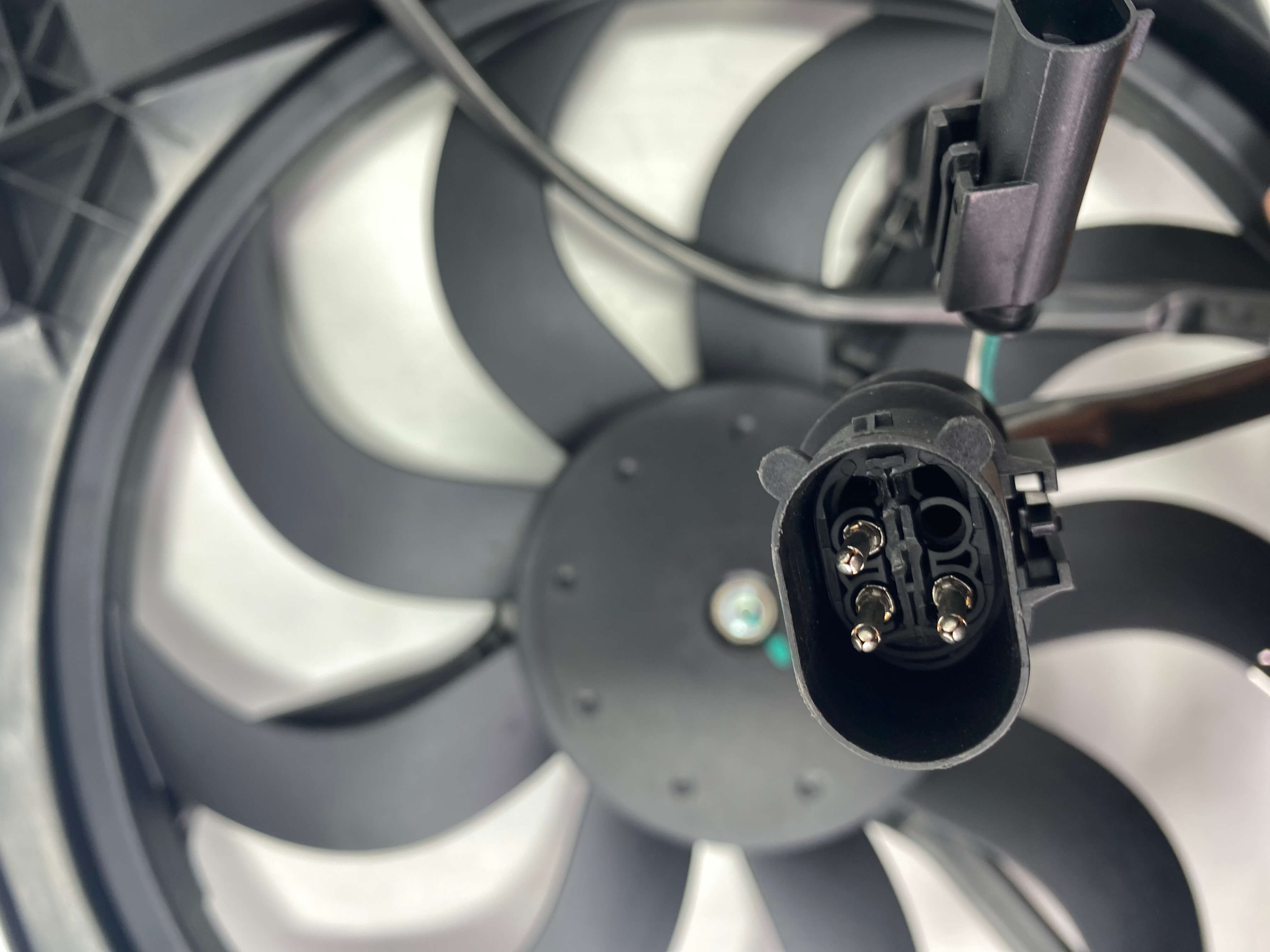 Zesp&oacute;ł wentylatora chłodzącego silnika Mini Cooper R50 R53 1,6L 17117541092 Dostawca OEM hurtowy