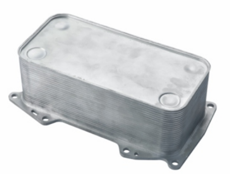Масляный радиатор 04900207, совместимый с дизельным двигателем Deutz TCD 6L 2013 4V, оптовый поставщик OEM-качества