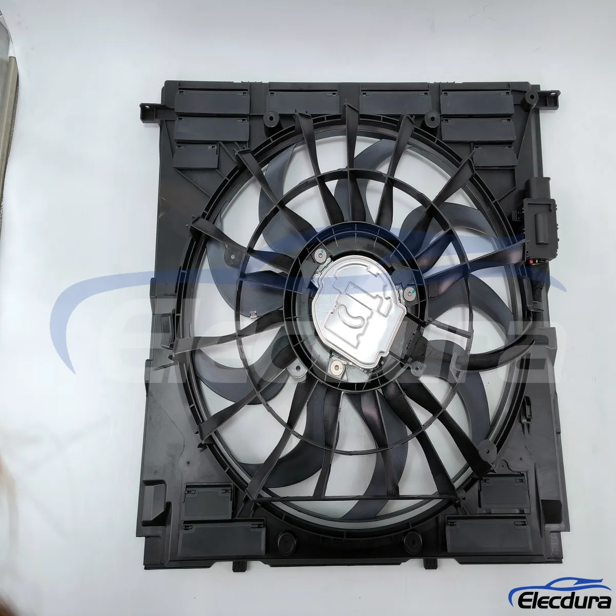 Ventilateur de refroidissement de radiateur sans balais de rechange 17428655760 pour importateurs et grossistes