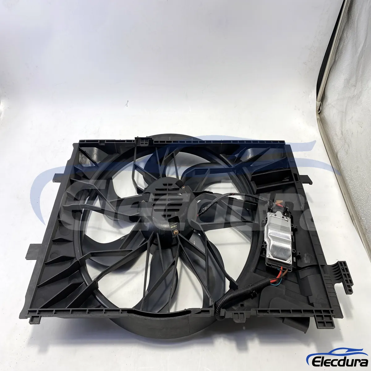 A2035001793 Ventil&aacute;tor chladiče Ř&iacute;dic&iacute; modul pro opravny a dovozce Mercedes-Benz