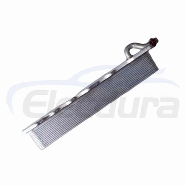 เครื่องทำความเย็นน้ำมันเครื่อง 8W93-6A642-AE ผู้จัดจำหน่ายขายส่ง 9 ชั้นสำหรับ Range Rover Sport Discovery สั่งซื้อจำนวนมากทดแทนหลังการขาย