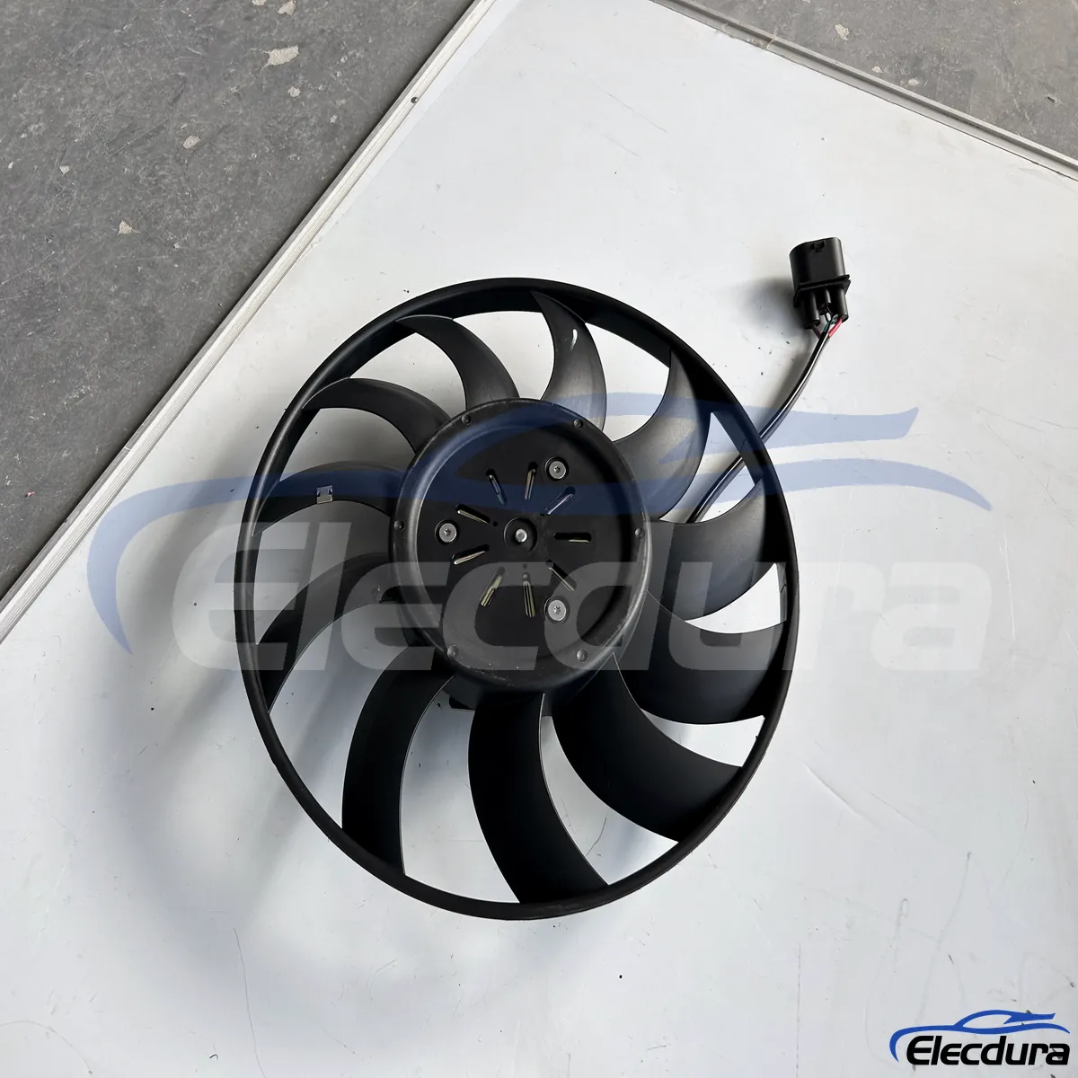 4H0959455 AC remplacement du ventilateur de refroidissement du radiateur pour les ateliers de r&eacute;paration Audi