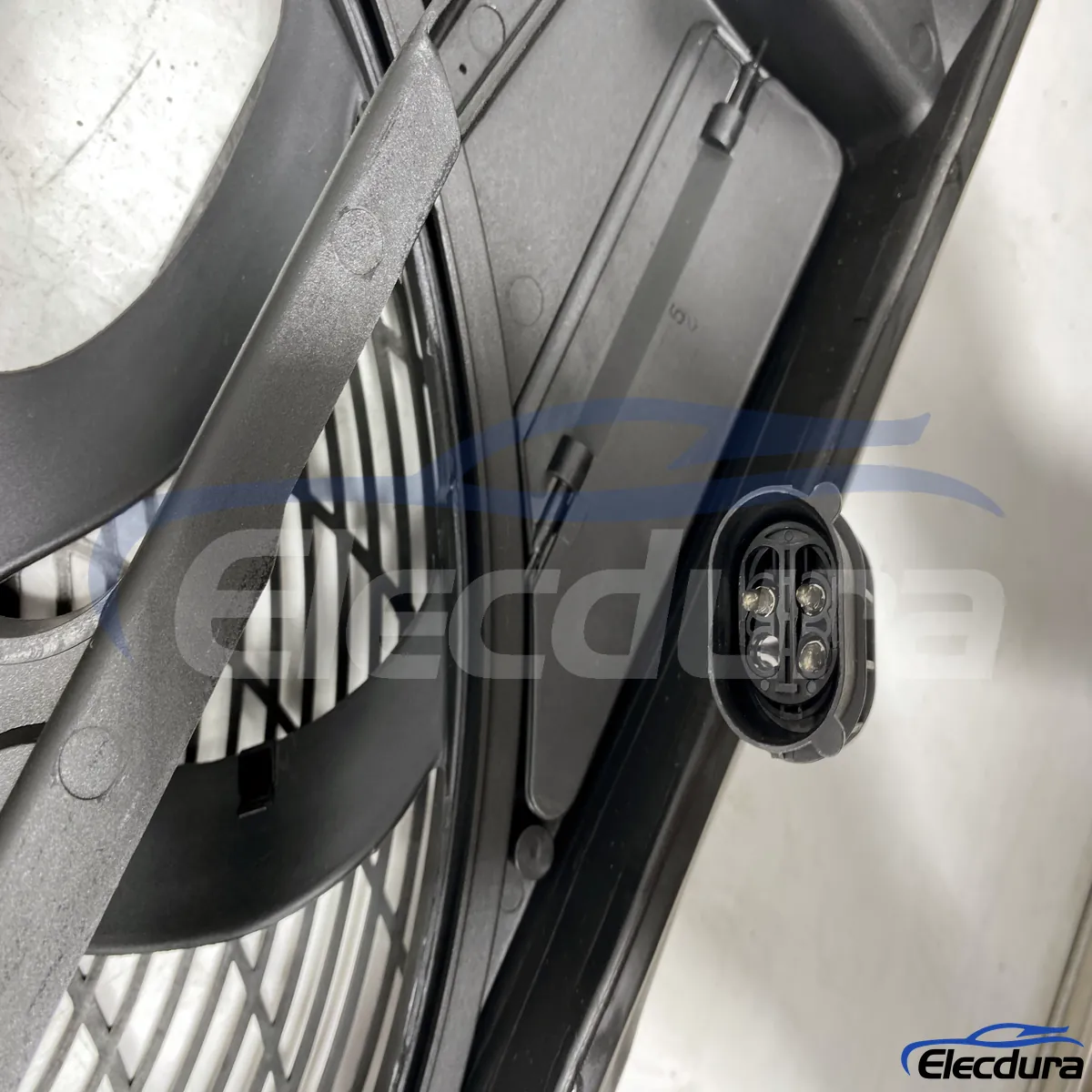 BMW Brushless Radiator Cooling Fan Assembly OE n&aacute;hradn&iacute; 64506908030 dod&aacute;vka hromadn&yacute;ch d&iacute;lů