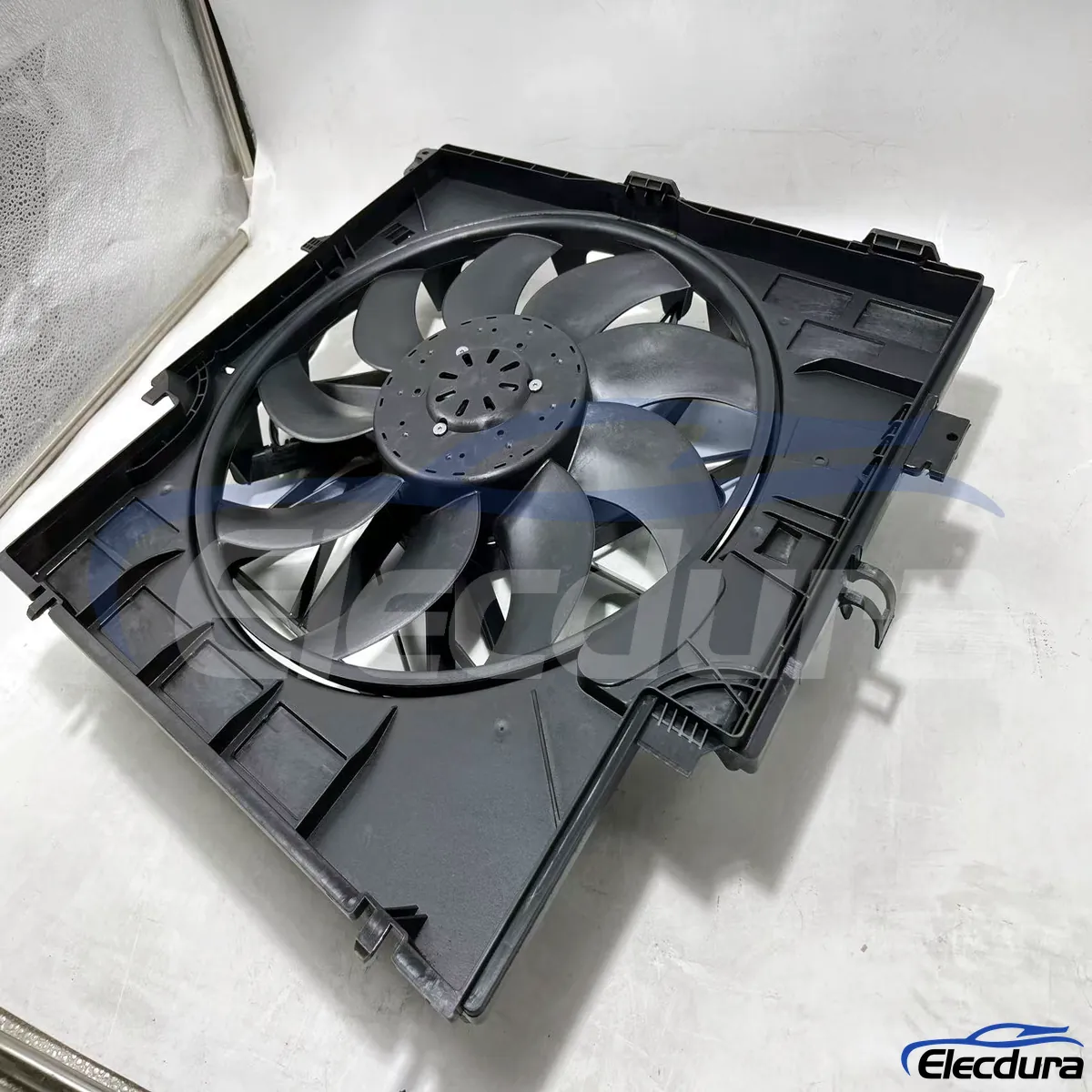 BMW borstelloze radiatorkoelventilator OE-vervanging 17427601176 bulkonderdelenlevering