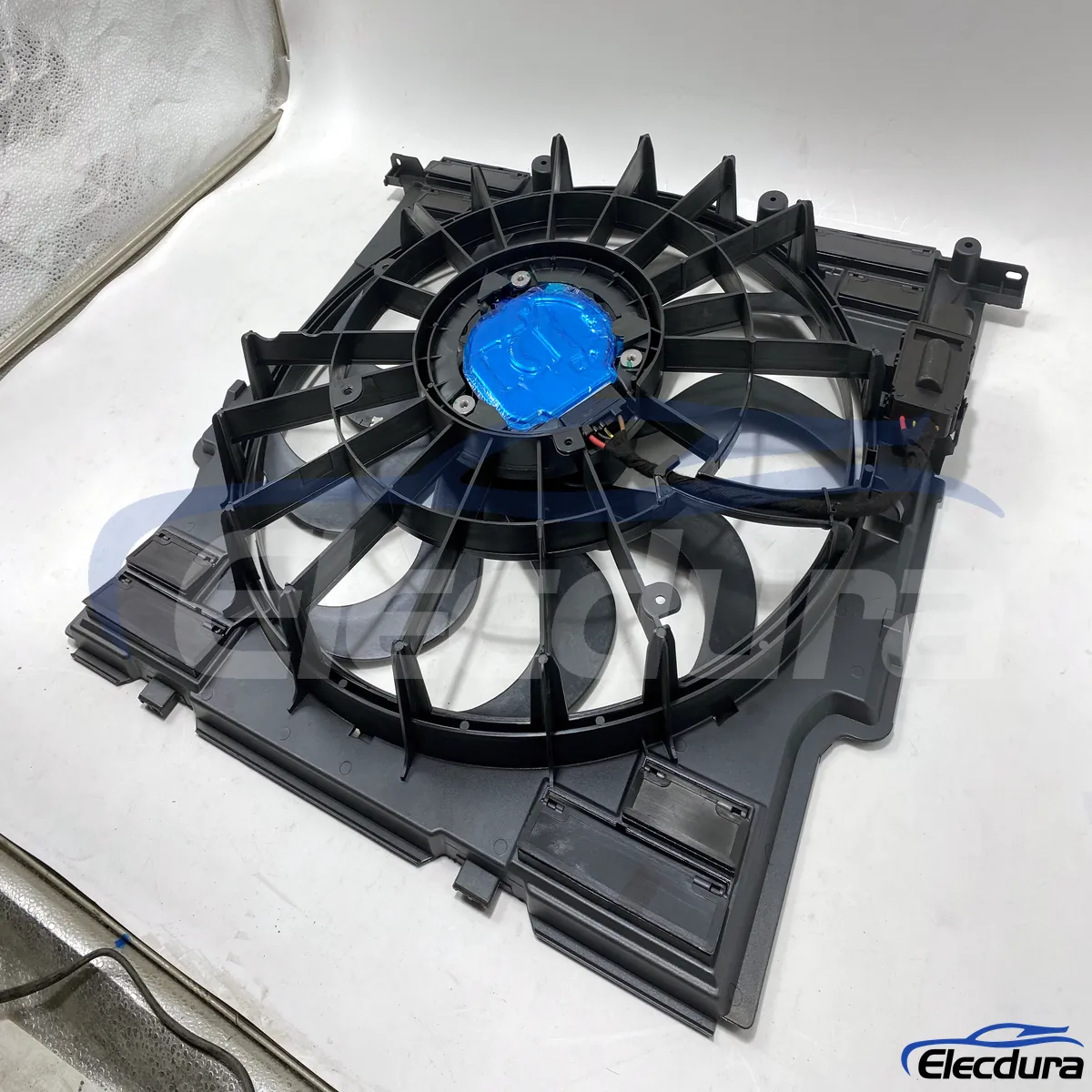مجموعة مروحة التبريد BMW G01 17428472314 لتوريد الموزع