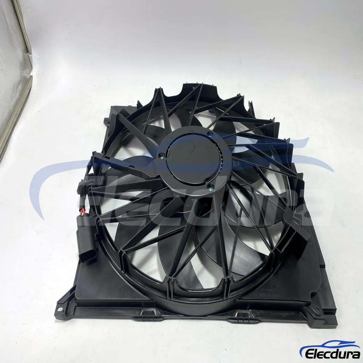 استبدال مجموعة مروحة تبريد الرادياتير بدون فرشاة من BMW OE 17113442089 توريد الأجزاء السائبة