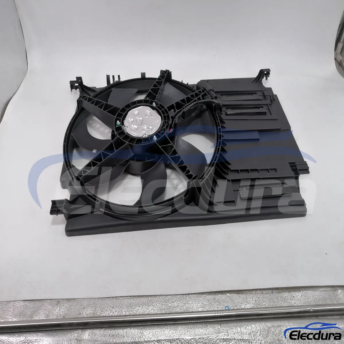 Gruppo ventola di raffreddamento del radiatore senza spazzole BMW Sostituzione OE 17427617609 fornitura di parti sfuse