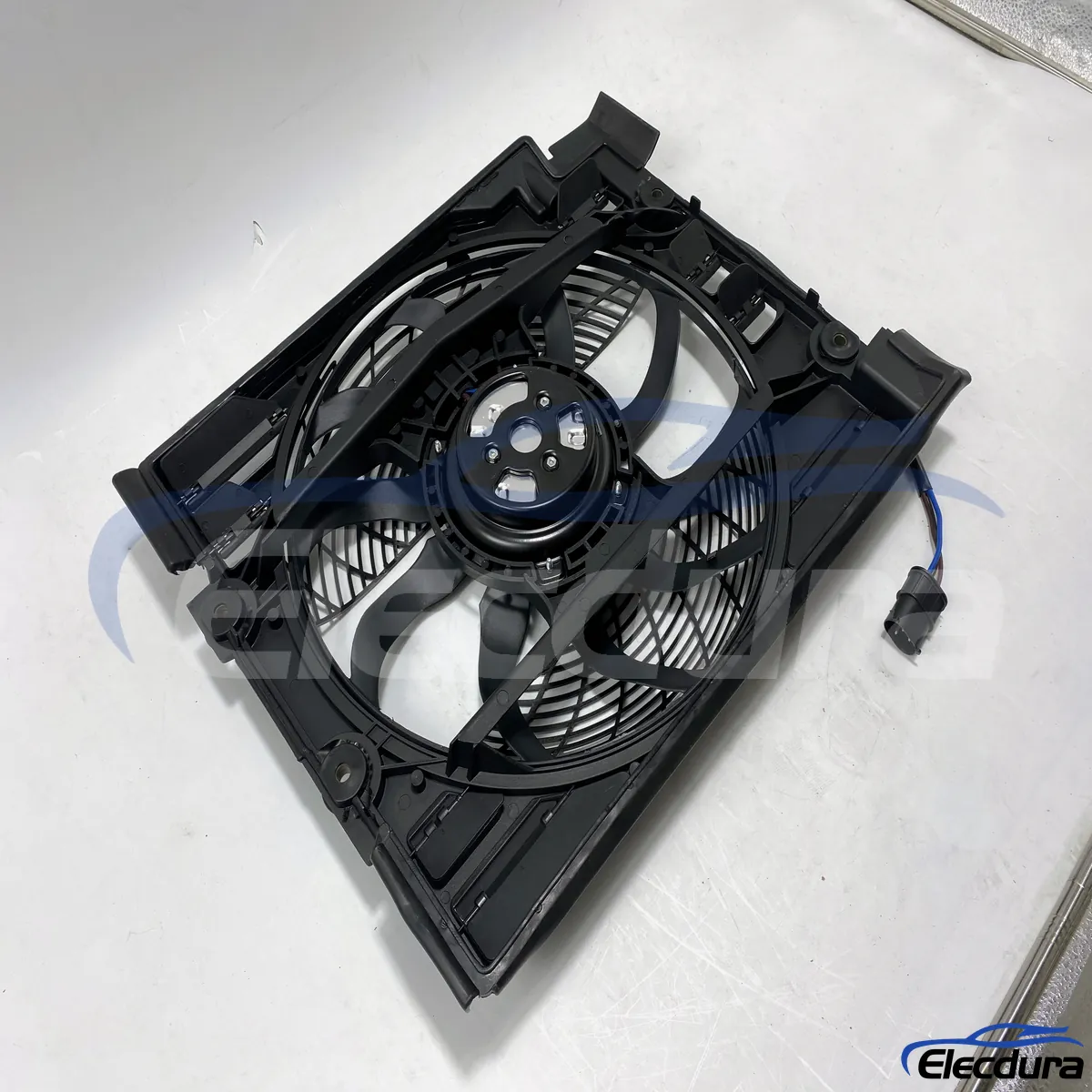 64506908030 v&yacute;měna ventil&aacute;toru chladiče pro opravny BMW