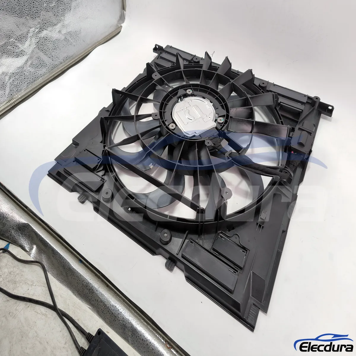 Remplacement du ventilateur de refroidissement du radiateur 17428655760 pour les ateliers de r&eacute;paration BMW